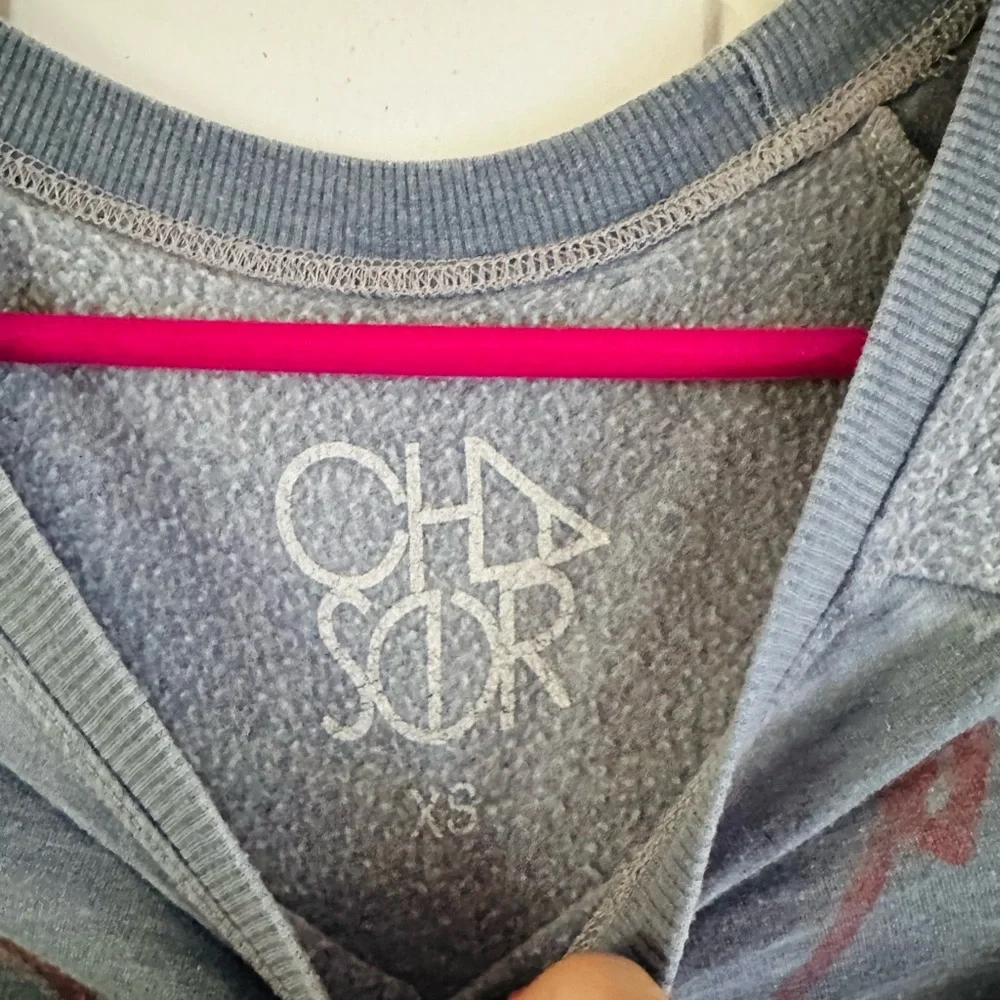 Chaser Wildfox Sweater Lightweight sweatshirt XS NWOT - Picture 2 of 4